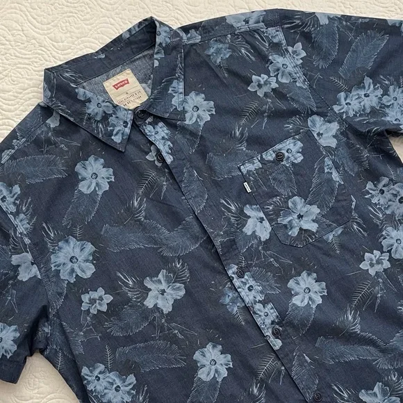 Levi’s Men's Button Down Short Sleeve Shirt Blue Tropical Print Size XL - Picture 3 of 11